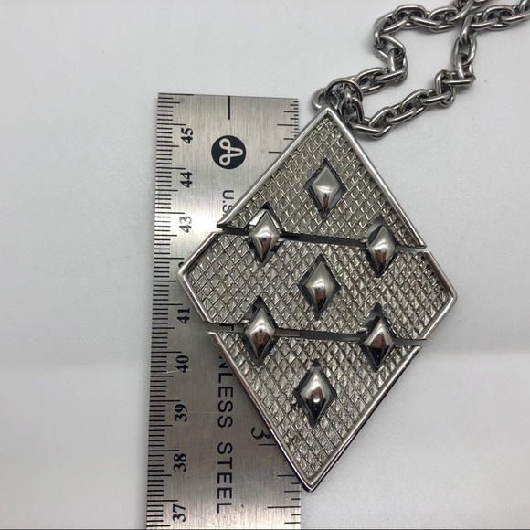 Vintage Lisner Silver-tone Medallion Necklace - Picture 6 of 7